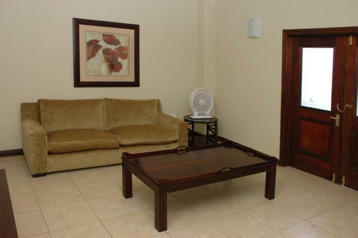 Moon And Sixpence Garden Guest House มัลเดอร์สดริฟต์ ภายนอก รูปภาพ